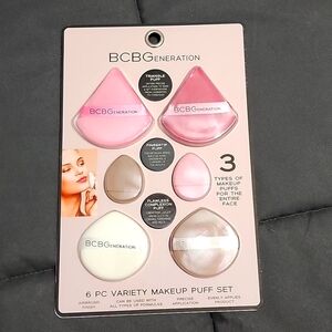 BCBG MAKE UP PUFF SET